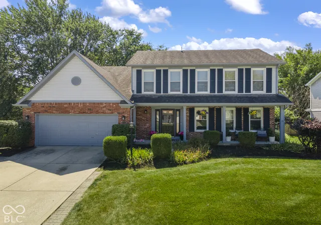 Photo 3 of Single family home for sale at 1067 Arlington Ct, Carmel, IN 46280 | MLS# 22127562 | Listing updated on 2026-09-23