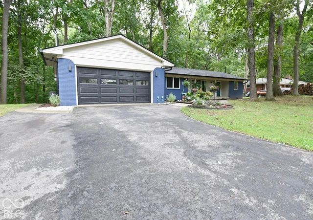 Photo 3 of Single family home for sale at 3755 Tade Ln, Indianapolis, IN 46234 | MLS# 22127563 | Listing updated on 2026-10-07