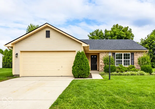 Photo 1 of Single family home for sale at 18061 Sanibel Cir, Westfield, IN 46062 | MLS# 22127565 | Listing updated on 2026-09-29