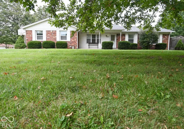 Photo 2 of Single family home for sale at 551 Castle Manor, Indianapolis, IN 46214 | MLS# 22127569 | Listing updated on 2026-09-30