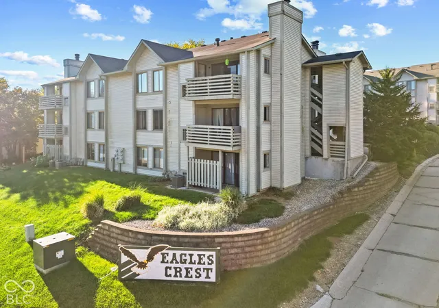 Photo 3 of Condo for sale at 2878 Eagles Crst Cir #B, Indianapolis, IN 46214 | MLS# 22127572 | Listing updated on 2026-10-20