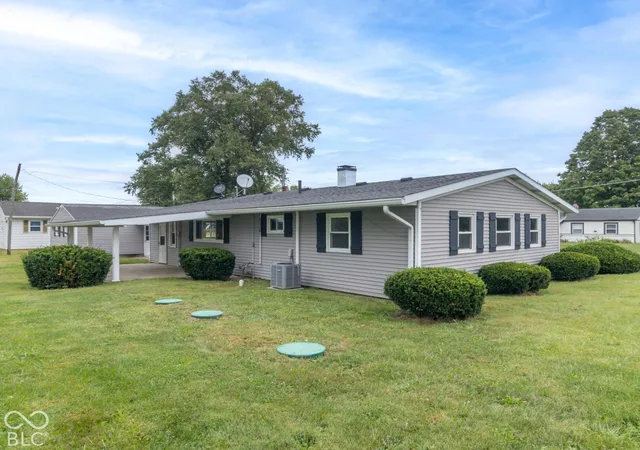Photo 4 of Single family home for sale at 8846 W Dorsey Ct, Knightstown, IN 46148 | MLS# 22127585 | Listing updated on 2026-09-23