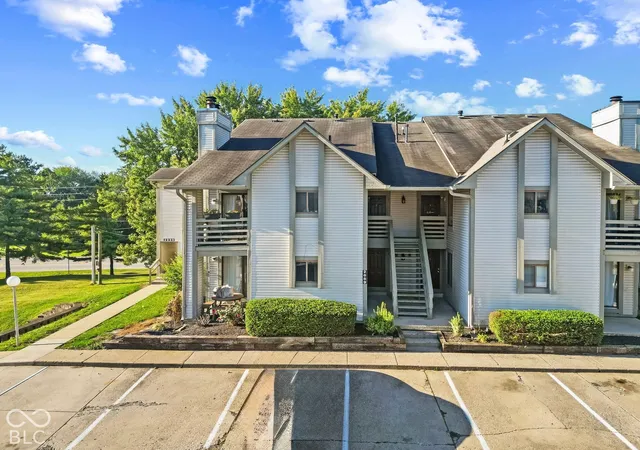 Condo for sale at 2889 Eagles Crst Cir #D, Indianapolis, IN 46214 | MLS# 22127588