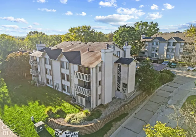 Photo 2 of Condo for sale at 2889 Eagles Crst Cir #D, Indianapolis, IN 46214 | MLS# 22127588 | Listing updated on 2026-10-20