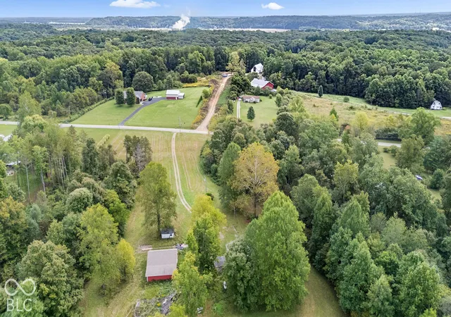 Photo 3 of Sale Pending at 3190 Wilbur Rd, Martinsville, IN 46151 | MLS# 22127595 | Listing updated on 2026-09-25