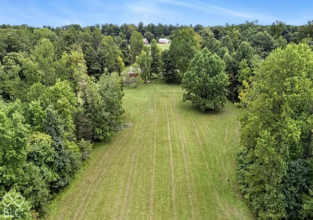 Photo 3 of Sale Pending at 3190 Wilbur Rd, Martinsville, IN 46151 | MLS# 22127595 | Listing updated on 2026-09-25