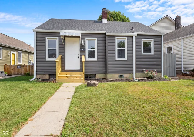 Photo 2 of Single family home for sale at 113 S 8th Avenue, Beech Grove, IN 46107 | MLS# 22127603 | Listing updated on 2026-09-22