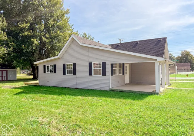 Photo 2 of Single family home for sale at 31 S Superior St, Alexandria, IN 46001 | MLS# 22127619 | Listing updated on 2026-09-26