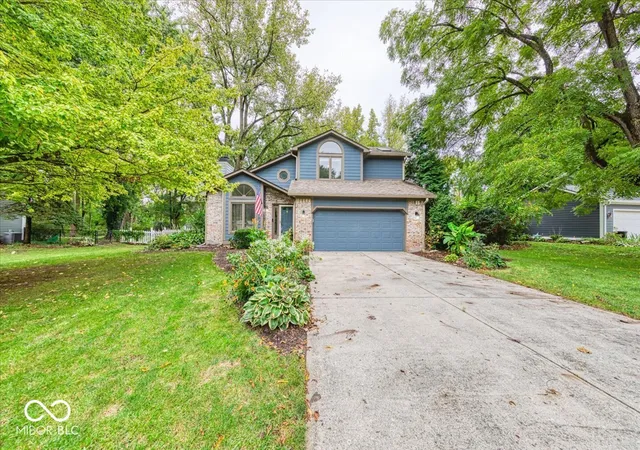 Photo 2 of Sale Pending at 135 W 88th Street, Indianapolis, IN 46260 | MLS# 22127621 | Listing updated on 2026-09-28