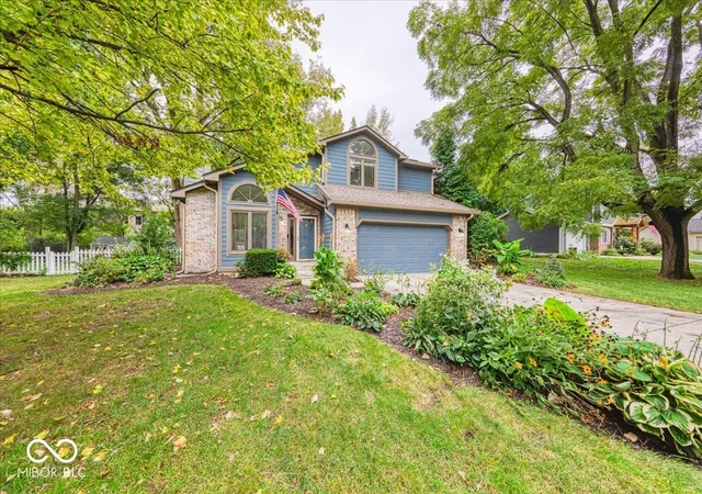 Photo 3 of Sale Pending at 135 W 88th Street, Indianapolis, IN 46260 | MLS# 22127621 | Listing updated on 2026-09-28