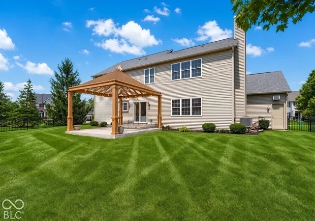 Photo 4 of Single family home for sale at 1050 Belvedere Pl, Westfield, IN 46074 | MLS# 22127622 | Listing updated on 2026-09-30