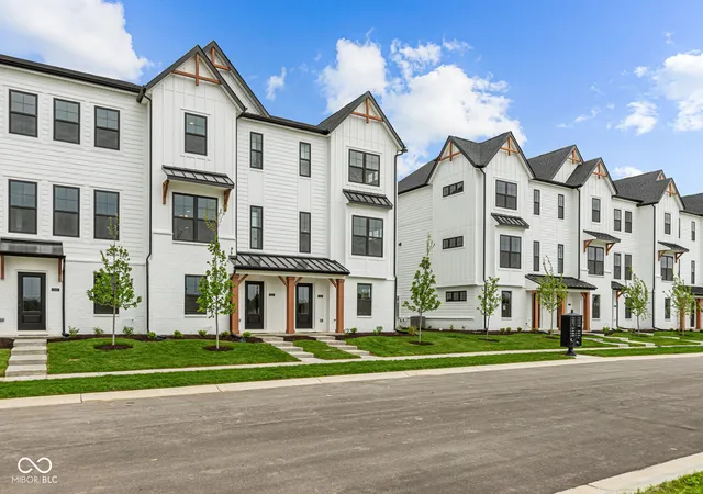 Photo 3 of Townhouse for sale at 7068 Wilden Dr, Brownsburg, IN 46112 | MLS# 22127626 | Listing updated on 2026-09-22