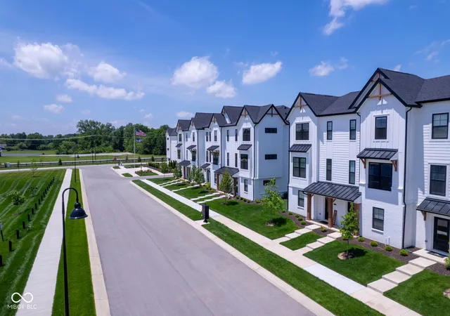 Photo 4 of Townhouse for sale at 7068 Wilden Dr, Brownsburg, IN 46112 | MLS# 22127626 | Listing updated on 2026-09-22