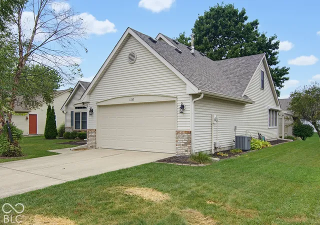 Photo 2 of Single family home for sale at 1242 Magnolia Dr, Greenfield, IN 46140 | MLS# 22127632 | Listing updated on 2026-09-24