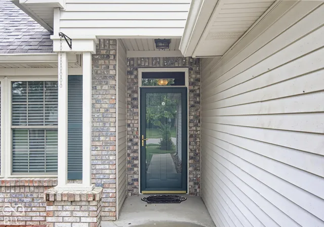 Photo 3 of Single family home for sale at 1242 Magnolia Dr, Greenfield, IN 46140 | MLS# 22127632 | Listing updated on 2026-09-24