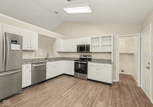 Photo 4 of Single family home for sale at 6630 Sparrowood Dr, Indianapolis, IN 46236 | MLS# 22127634 | Listing updated on 2026-09-25