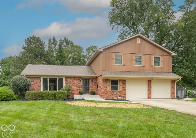 Photo 1 of Single family home for sale at 2209 Center Dr, Lebanon, IN 46052 | MLS# 22127635 | Listing updated on 2026-10-05
