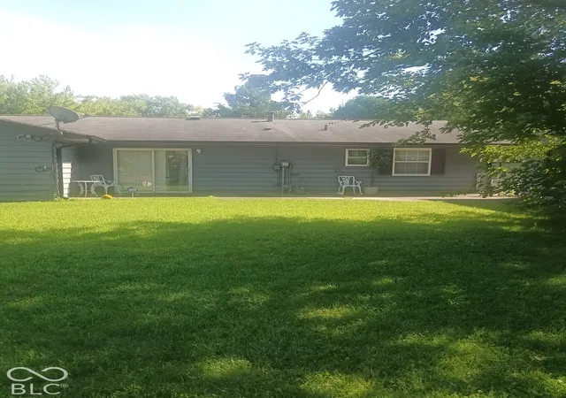 Photo 4 of Single family home for sale at 3944 Kivet Ct, Indianapolis, IN 46235 | MLS# 22127647 | Listing updated on 2026-09-23