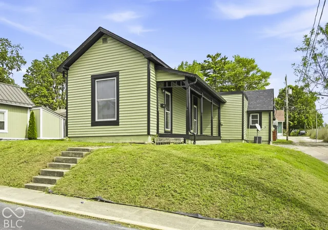 Photo 1 of Single family home for sale at 245 S Jefferson St, Danville, IN 46122 | MLS# 22127650 | Listing updated on 2026-09-30