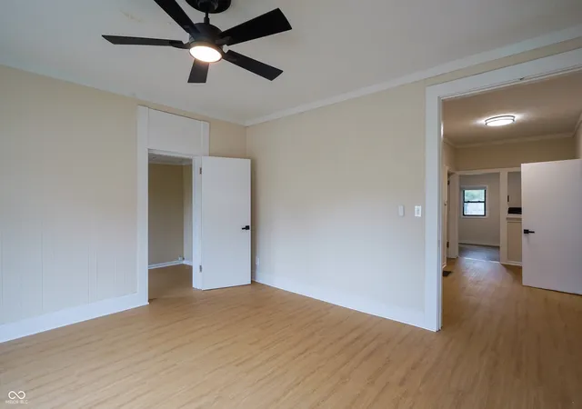 Photo 4 of Single family home for sale at 121 Cleveland St, Columbus, IN 47201 | MLS# 22127653 | Listing updated on 2026-09-23