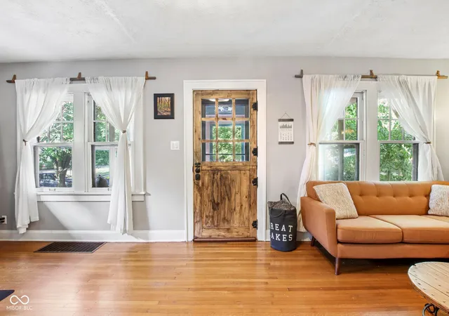 Photo 4 of Single family home for sale at 5607 Carrollton Ave, Indianapolis, IN 46220 | MLS# 22127664 | Listing updated on 2026-10-05