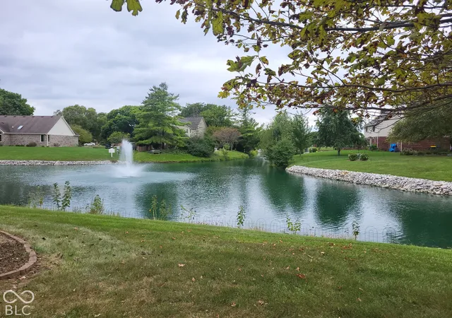 Photo 2 of Single family home for sale at 870 Ironwood E Dr, Brownsburg, IN 46112 | MLS# 22127667 | Listing updated on 2026-10-08