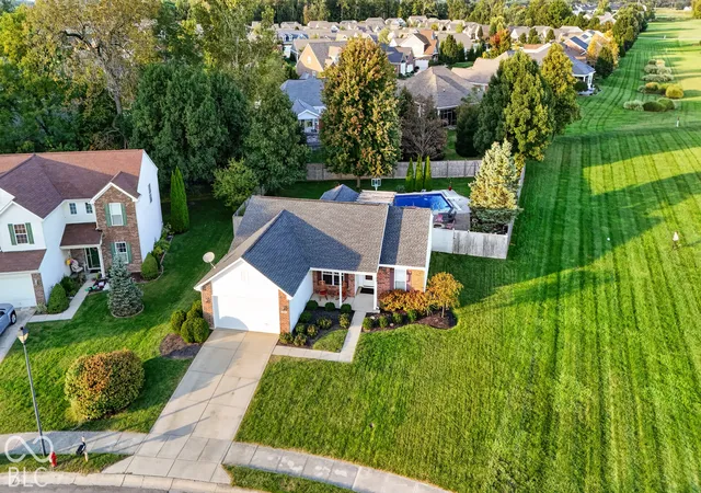 Photo 2 of Single family home for sale at 3786 Challenger Dr, Westfield, IN 46062 | MLS# 22127668 | Listing updated on 2026-10-07