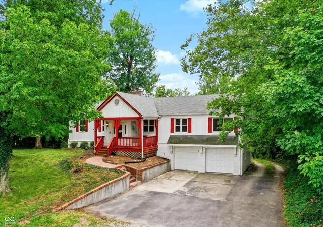 Photo 2 of Single family home for sale at 2633 E Smoky Row, Carmel, IN 46032 | MLS# 22127670 | Listing updated on 2026-09-24