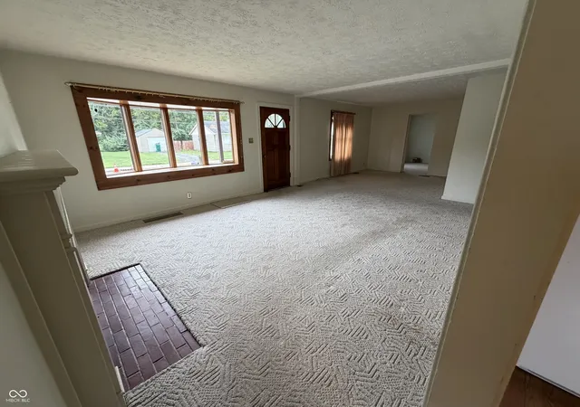 Photo 3 of Single family home for sale at 16 Lincoln Ave, Brownsburg, IN 46112 | MLS# 22127680 | Listing updated on 2026-09-23