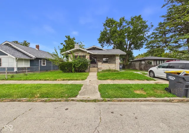 Photo 1 of Single family home for sale at 1236 E 28th Street, Anderson, IN 46016 | MLS# 22127685 | Listing updated on 2026-09-23
