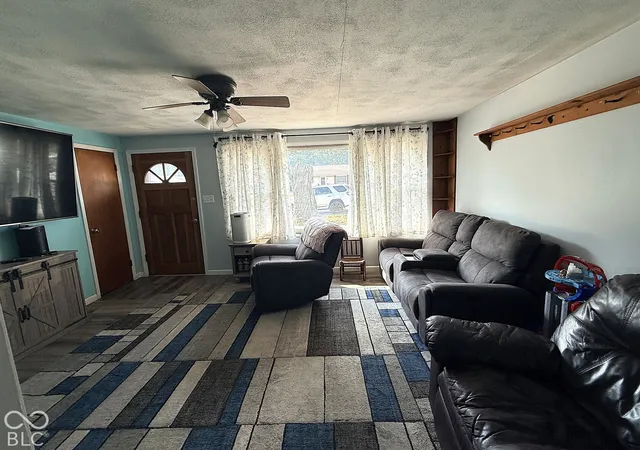 Photo 4 of Single family home for sale at 2600 E Thomas Ave, Terre Haute, IN 47805 | MLS# 22127687 | Listing updated on 2026-09-25