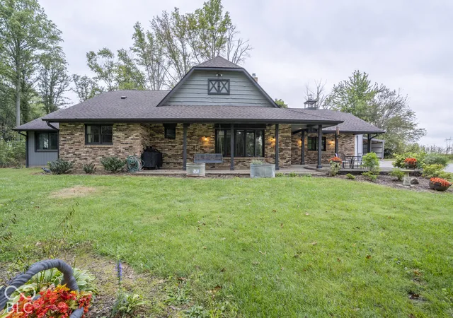 Single family home for sale at 1744 W 1000 North, Fountaintown, IN 46130 | MLS# 22127689