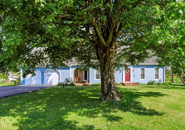 Photo 3 of Single family home for sale at 3493 N State Rd 9, Greenfield, IN 46140 | MLS# 22127702 | Listing updated on 2026-10-01