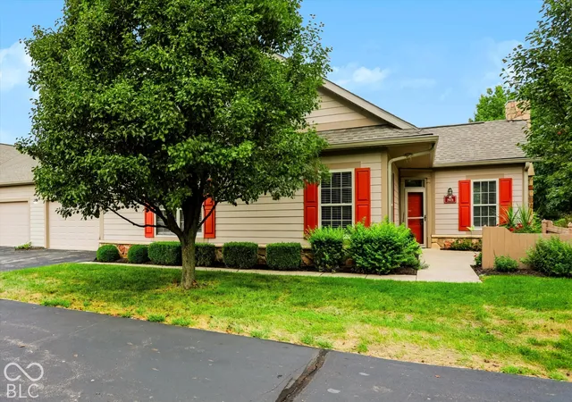 Condo for sale at 7971 Cool Holw Pl, Indianapolis, IN 46237 | MLS# 22127705