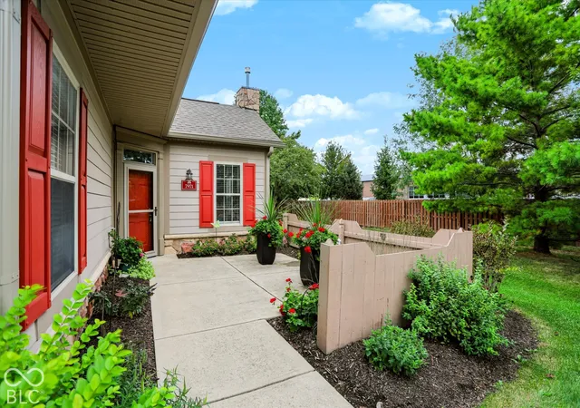 Photo 3 of Condo for sale at 7971 Cool Holw Pl, Indianapolis, IN 46237 | MLS# 22127705 | Listing updated on 2026-09-24
