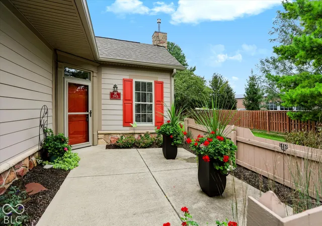 Photo 4 of Condo for sale at 7971 Cool Holw Pl, Indianapolis, IN 46237 | MLS# 22127705 | Listing updated on 2026-09-24