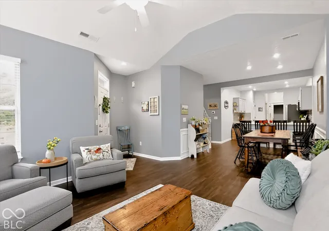 Photo 3 of Condo for sale at 7971 Cool Holw Pl, Indianapolis, IN 46237 | MLS# 22127705 | Listing updated on 2026-10-07