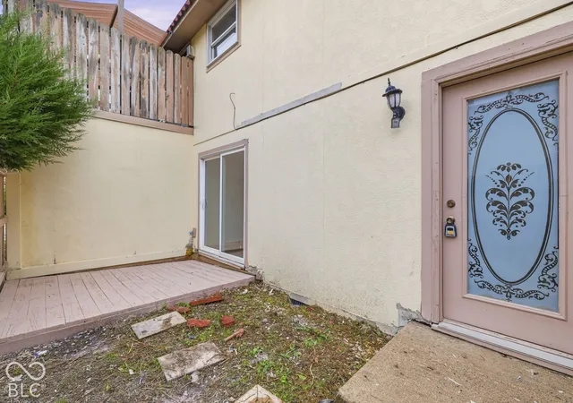 Condo for sale at 2813 Del Prado Dr, Indianapolis, IN 46227 | MLS# 22127718