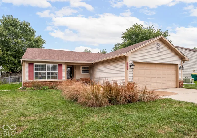 Photo 1 of Single family home for sale at 4017 Willow Ct, Franklin, IN 46131 | MLS# 22127722 | Listing updated on 2026-09-26