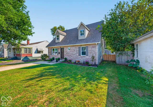 Photo 3 of Single family home for sale at 831 Sarasota Dr, Seymour, IN 47274 | MLS# 22127724 | Listing updated on 2026-09-28