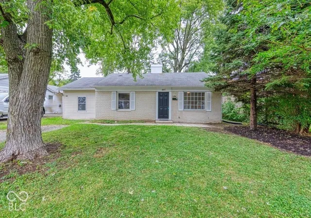 Photo 1 of Sale Pending at 4517 N Hartman Dr, Indianapolis, IN 46226 | MLS# 22127729 | Listing updated on 2026-09-29