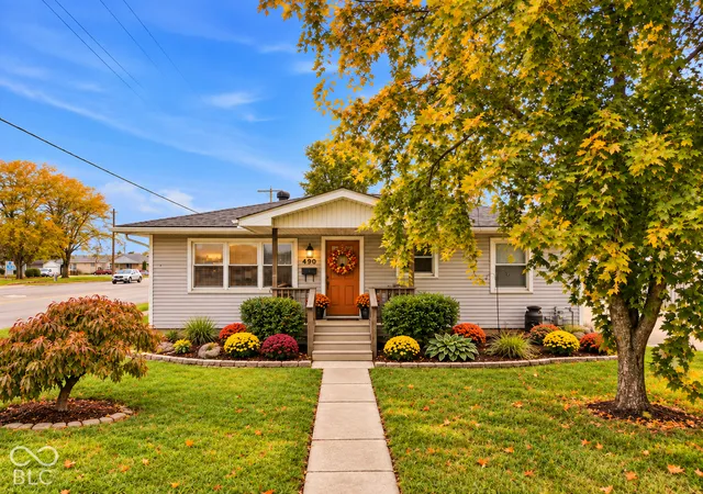 Photo 2 of Single family home for sale at 490 Coovert St, Columbus, IN 47201 | MLS# 22127732 | Listing updated on 2026-09-25