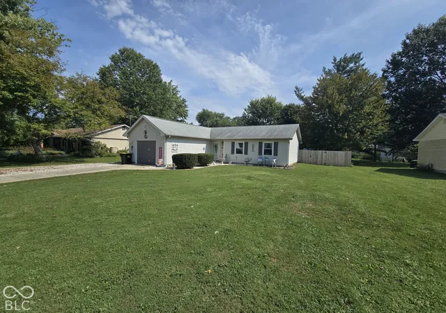 Photo 2 of Single family home for sale at 3721 S Tyler Ln, Bloomington, IN 47403 | MLS# 22127737 | Listing updated on 2026-09-23