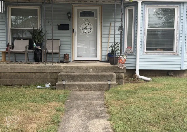 Photo 2 of Single family home for sale at 1821 Elm St, Columbus, IN 47201 | MLS# 22127756 | Listing updated on 2026-09-23