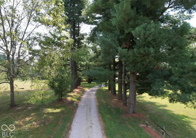 Photo 3 of Single family home for sale at 11129 E Co Rd 500 N, Seymour, IN 47274 | MLS# 22127758 | Listing updated on 2026-10-14