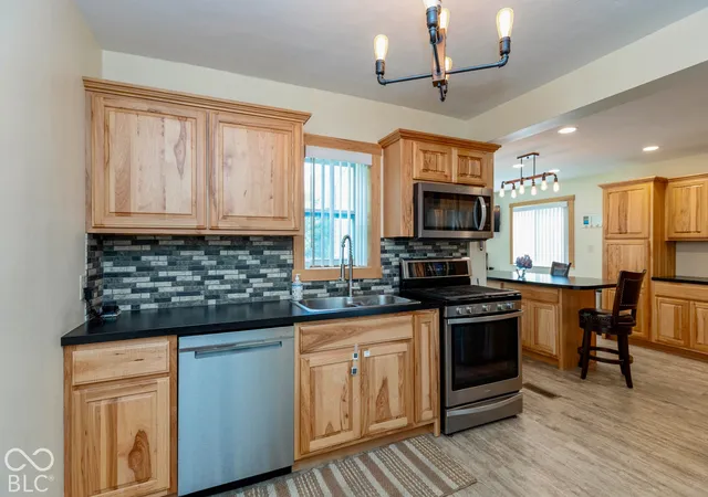 Photo 4 of Single family home for sale at 11129 E Co Rd 500 N, Seymour, IN 47274 | MLS# 22127758 | Listing updated on 2026-09-27