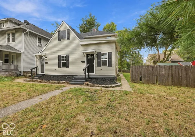 Photo 2 of Sale Pending at 326 328 S Emerson Ave, Indianapolis, IN 46219 | MLS# 22127759 | Listing updated on 2026-09-29
