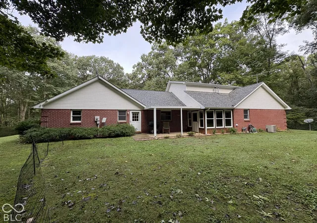 Photo 3 of Single family home for sale at 2636 Country Clb, Spencer, IN 47460 | MLS# 22127768 | Listing updated on 2026-09-29