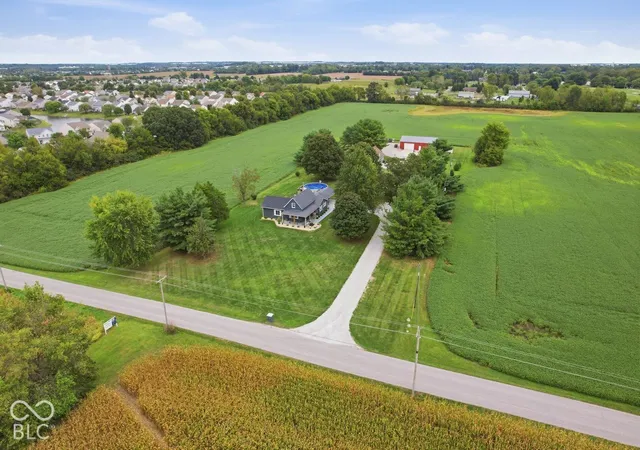 Photo 3 of Single family home for sale at 6425 N 125 Road W, Whiteland, IN 46184 | MLS# 22127770 | Listing updated on 2026-10-07