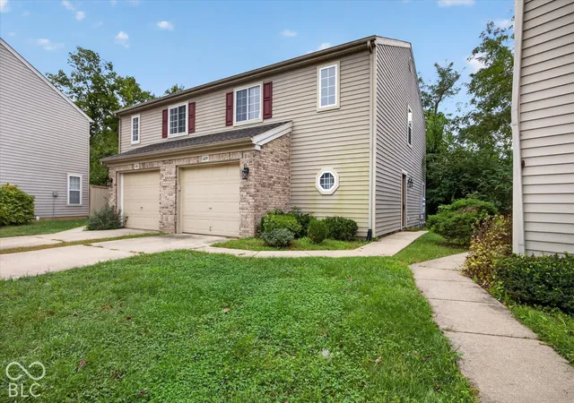 Photo 1 of Townhouse for sale at 604 Bayberry Ct W, Bloomington, IN 47401 | MLS# 22127781 | Listing updated on 2026-09-23